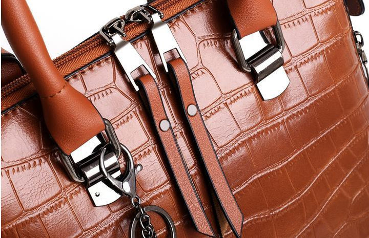 Elvira – Four-Piece Crocodile-Effect Bag Set