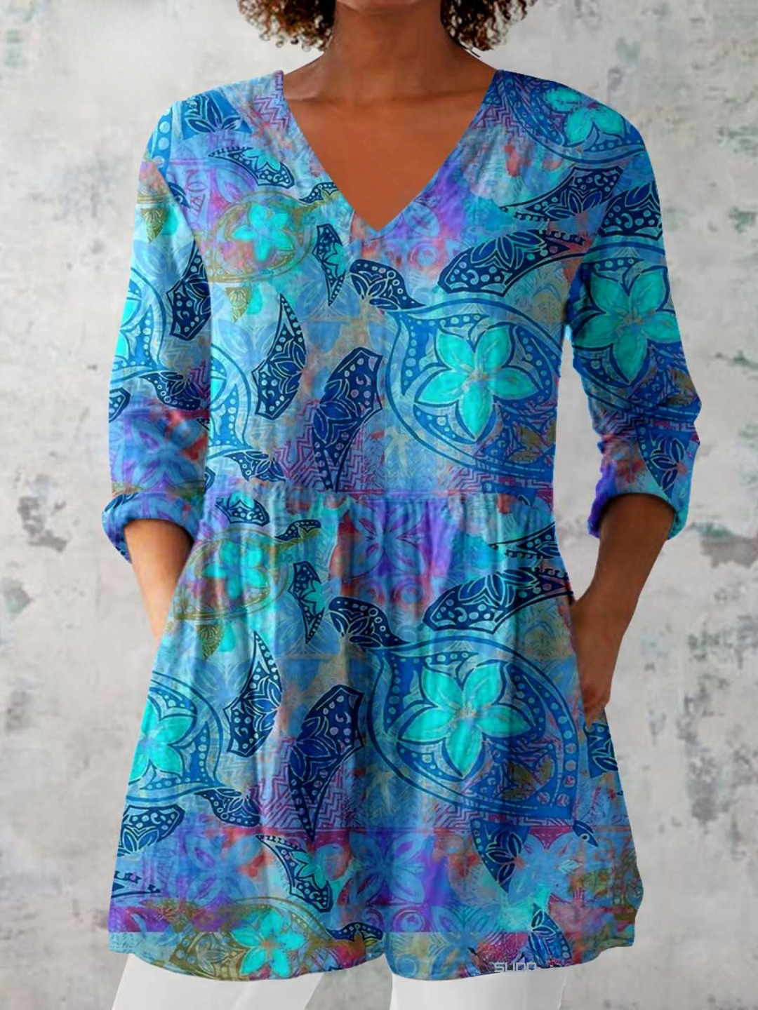 Tania - Long Blouse with Bold Pattern