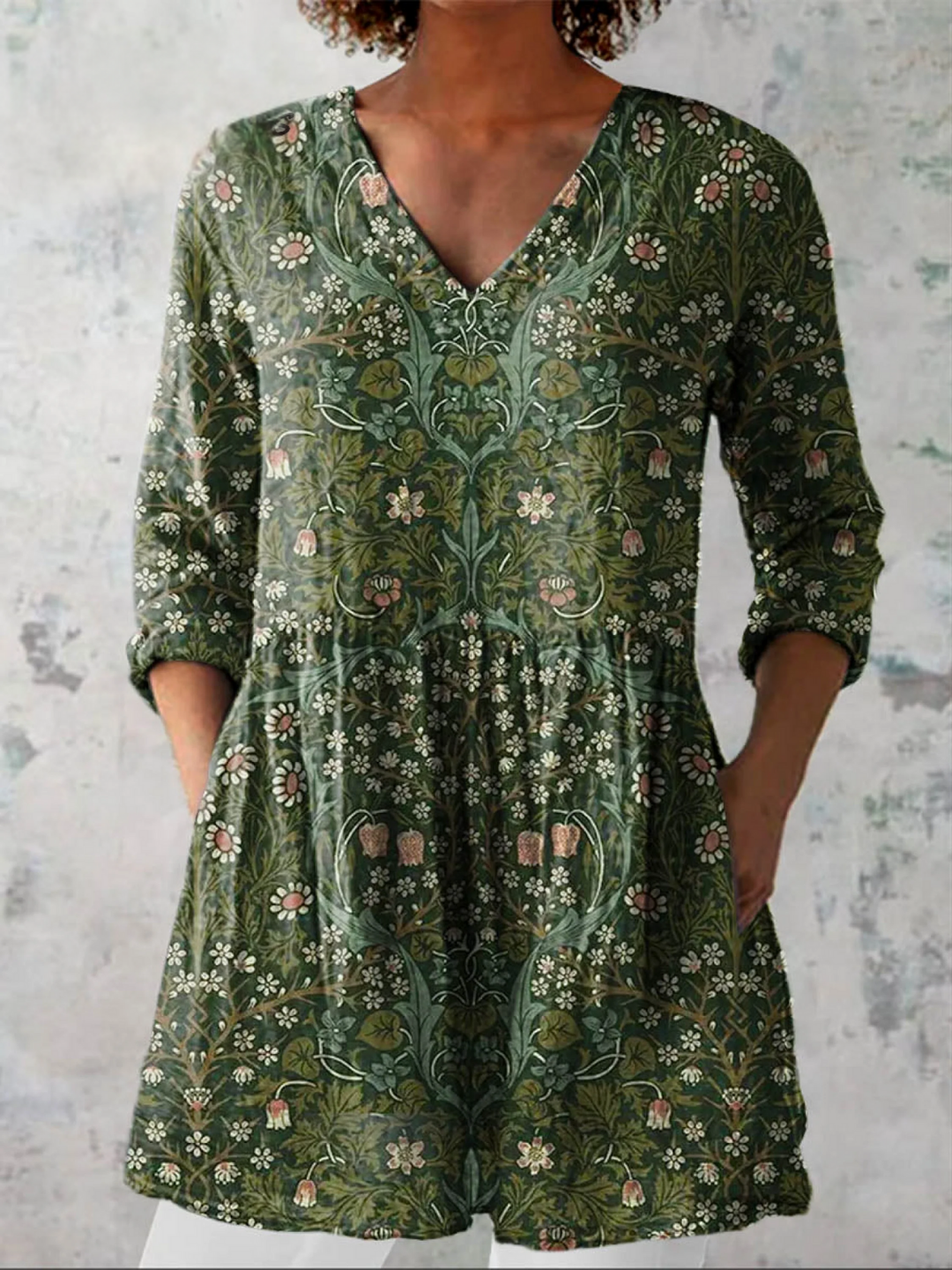 Ada - Long Blouse with Bold Pattern