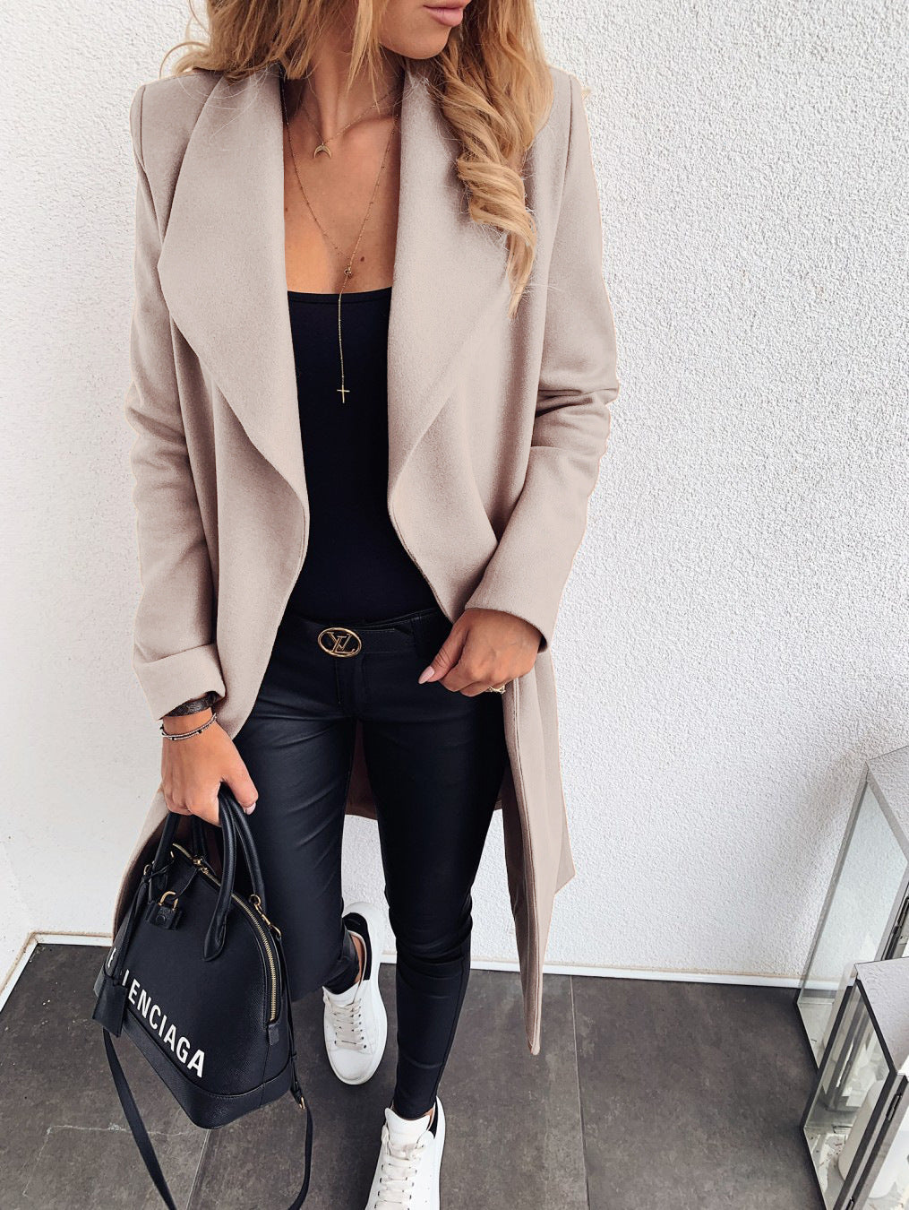 Elina – Tidlös kappa i elegant silhuett