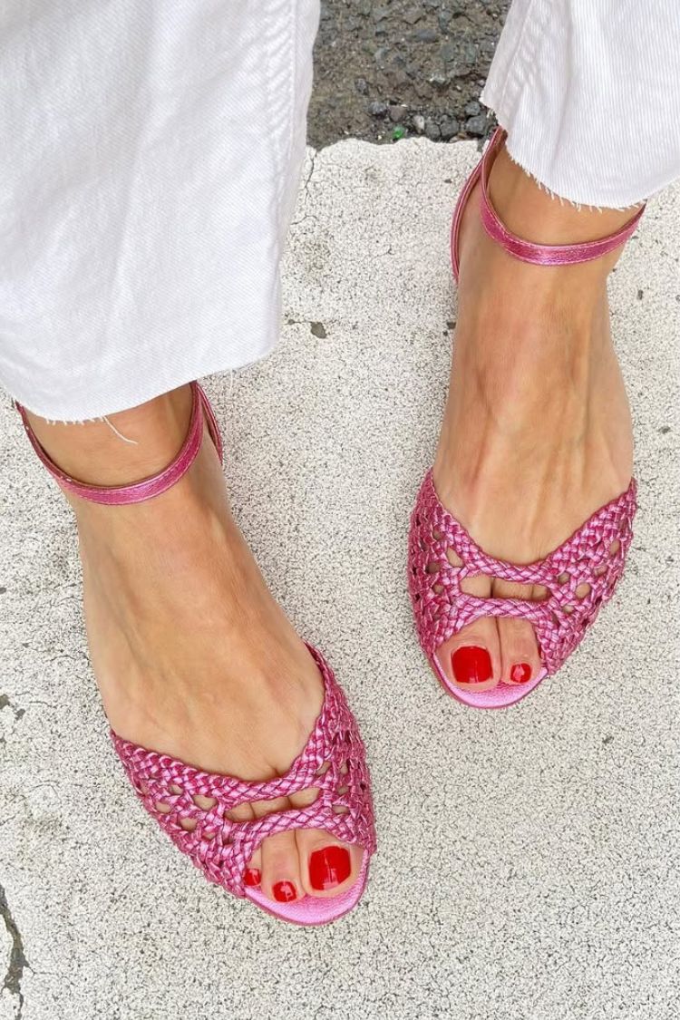 Jolina - Golden Woven Sandals