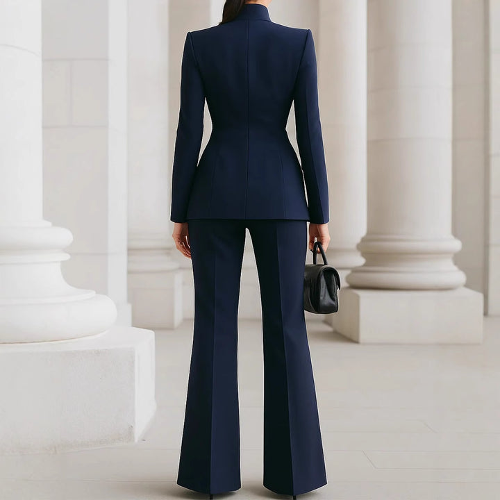 Eirwyn – Elegant set med kavaj och byxa i modern stil