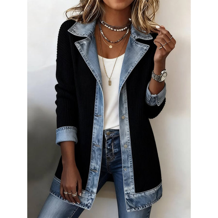 Ylva – Trendig jacka med denimdetaljer i modern design