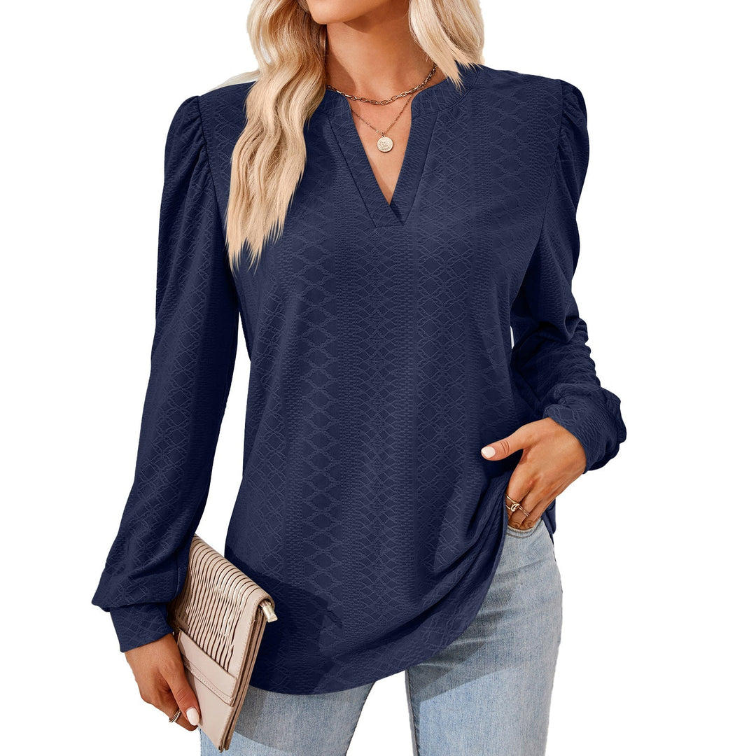 Eldra – Blus med struktur och V-hals
