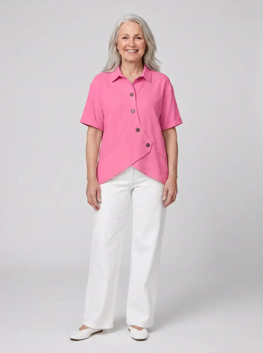 Ylvi – Blus med asymmetrisk design och elegant känsla