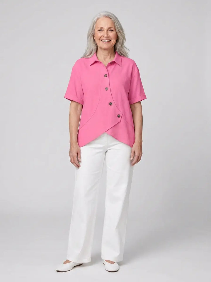 Ylvi – Blus med asymmetrisk design och elegant känsla