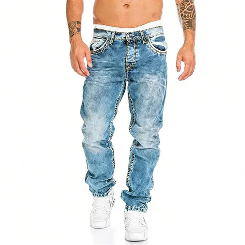 Axel – Jeans med modern tvätt och smal passform