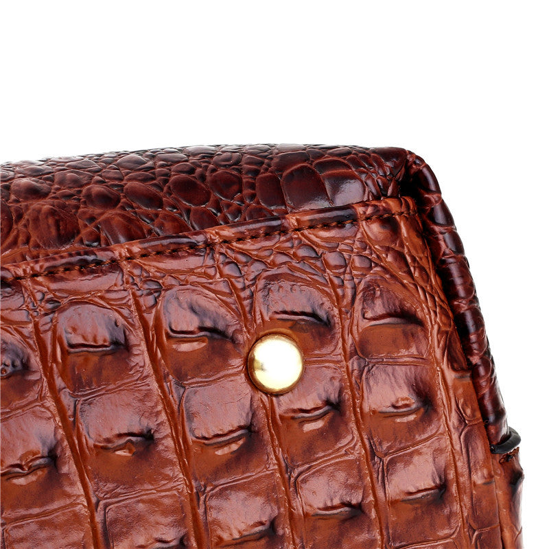Amalia – Bicolor Crocodile Texture Handbag
